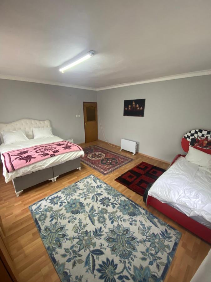 Triplex House Near The Airport Arnavutkoy Exterior foto